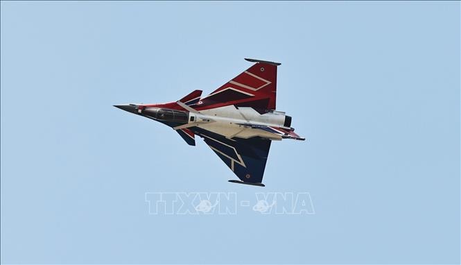 Máy bay chiến đấu Rafale tại Triển lãm Hàng không Paris