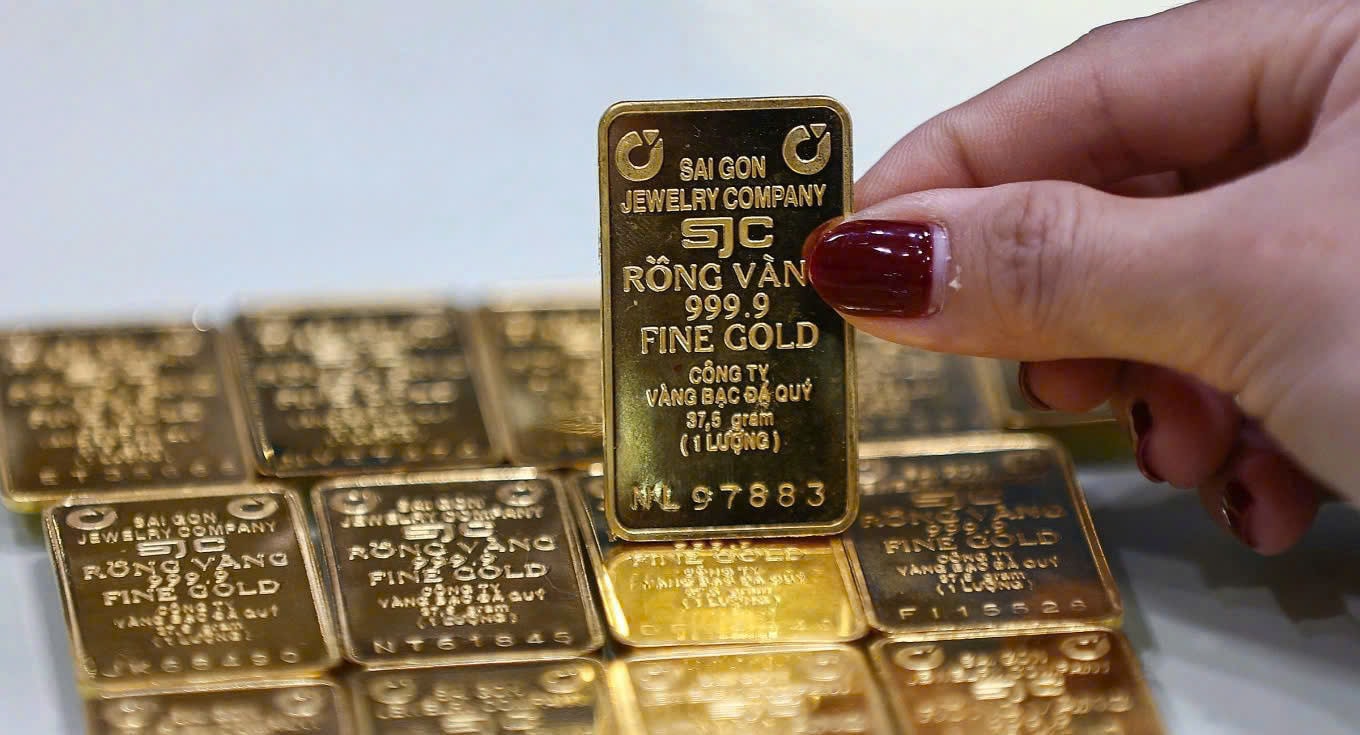Giá vàng hôm nay 18/1: Vàng miếng và vàng nhẫn đồng loạt giữ mức cao kỷ lục