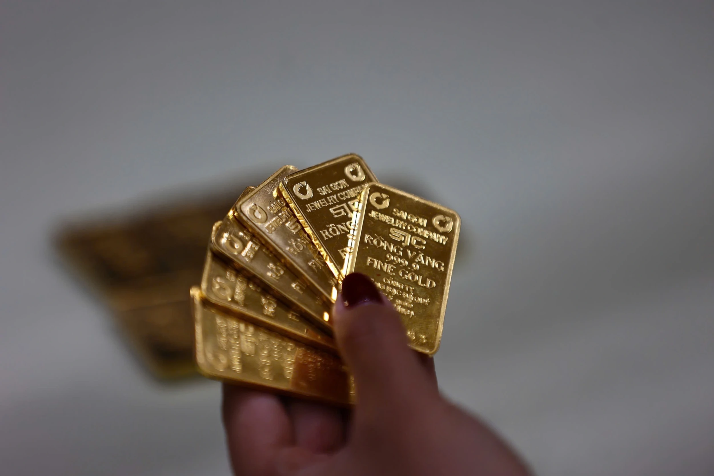 Giá vàng chiều nay 19/1: Giá vàng thế giới, vàng miếng, vàng nhẫn lúc 15h