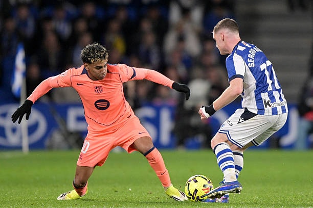 Nỗi thất vọng của các cầu thủ Barcelona sau khi trận đấu tại Anoeta kết thúc với tỷ số 1-2.