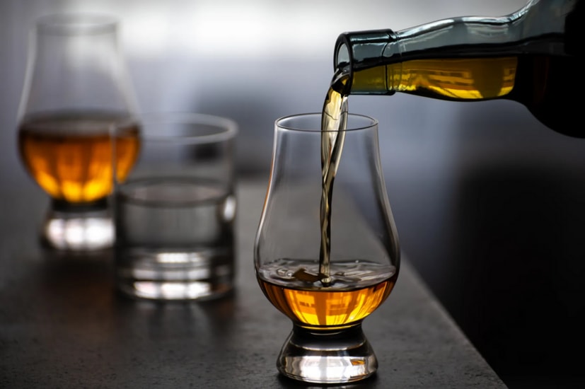 Thưởng thức rượu Whiskey chuyên nghiệp