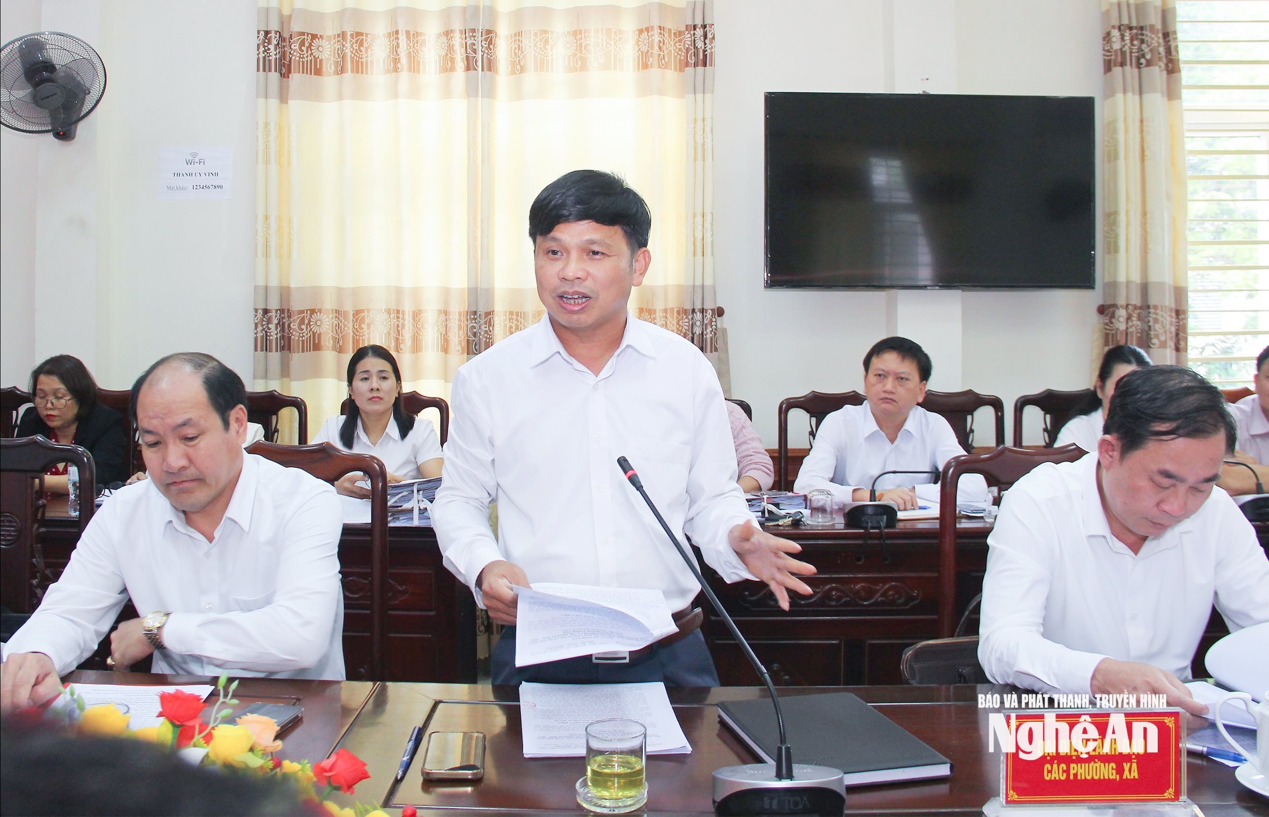  Đồng chí Nguyễn Tất Sơn - Phó Bí thư Đảng uỷ, Chủ tịch UBND phường Trường Vinh