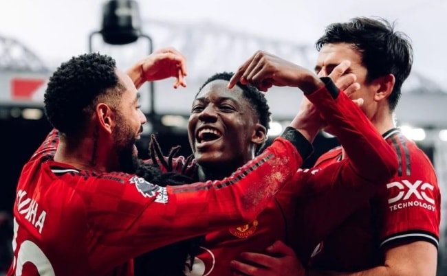 Kobbie Mainoo được xem là báu vật của Manchester United tại hàng tiền vệ.