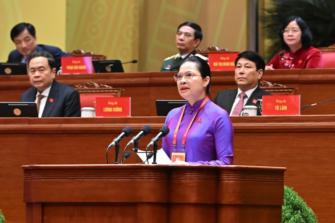 Đồng chí Hà Thị Nga, Ủy viên Trung ương Đảng, Phó Bí thư Thường trực Đảng ủy Mặt trận Tổ quốc, các đoàn thể Trung ương, Phó Chủ tịch, Tổng Thư ký Ủy ban Trung ương Mặt trận Tổ quốc Việt Nam, tham luận về vấn đề chi-7142.jpg