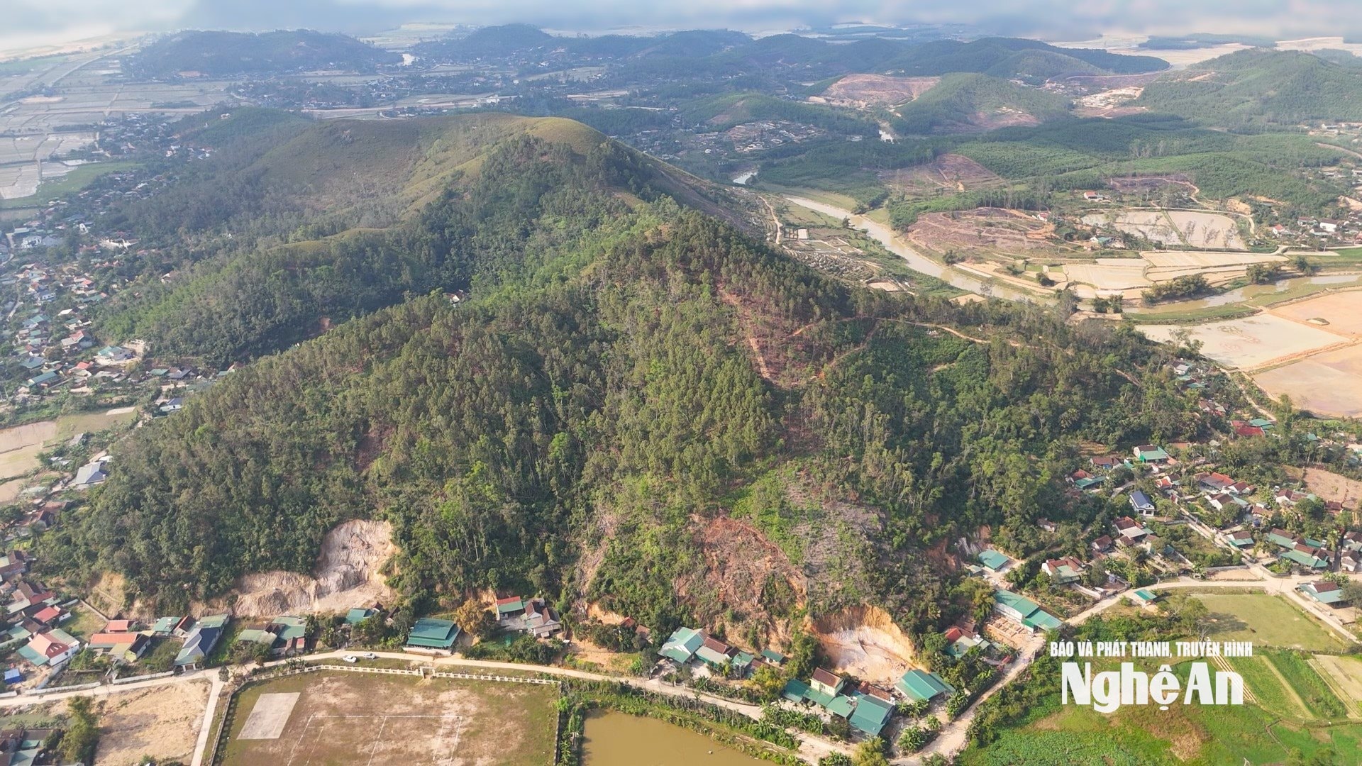 Mỏ đất Rú Đền đang được xã Xuân Lâm đề xuất đưa vào phục vụ dự án Đường bộ Cao tốc Vinh - Thanh Thủy. Ảnh Nguyễn Toàn