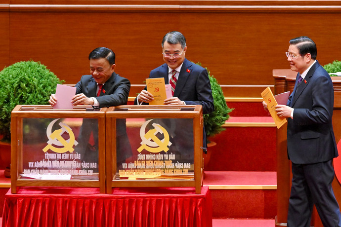 Các lãnh đạo Đảng và Nhà nước bỏ phiếu bầu Ban Chấp hành Trung ương khóa XIV. chi-0159.jpg