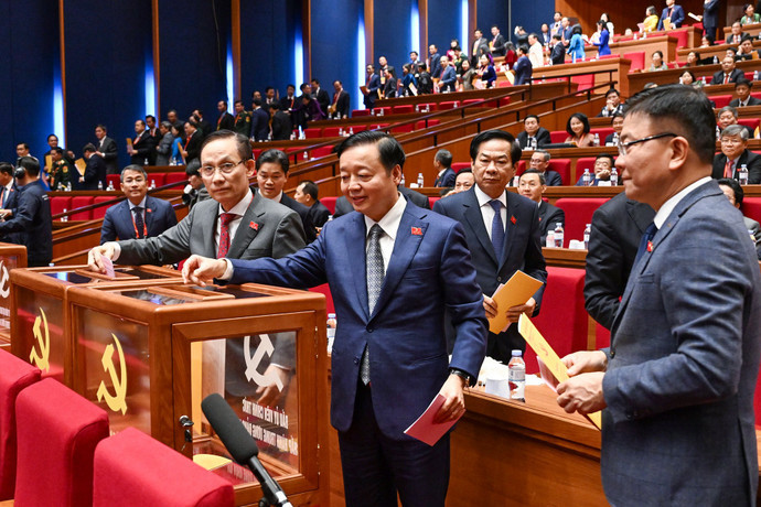 Các đại biểu bỏ phiếu bầu Ban Chấp hành Trung ương khóa XIV. dsc-2415.jpg