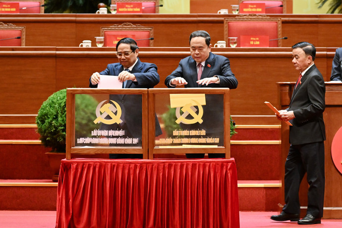 Thủ tướng Phạm Minh Chính, Chủ tịch Quốc hội Trần Thanh Mẫn, Thường trực Ban Bí thư Trần Cẩm Tú bỏ phiếu bầu Ban Chấp hành Trung ương khóa XIV. bnd-0190.jpg