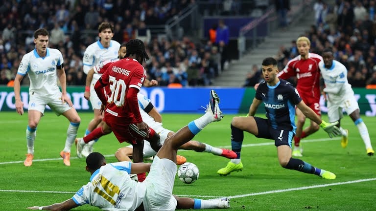 Liverpool chơi thanh thoát hơn nhiều trong hiệp 2.