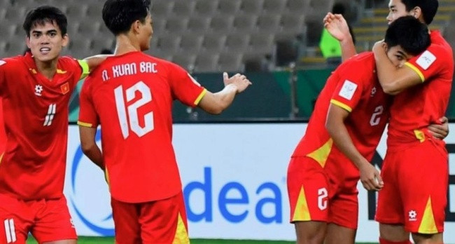 Cổ động viên bày tỏ niềm tin vào chiến thắng của U23 Việt Nam trước đối thủ mạnh U23 Hàn Quốc.
