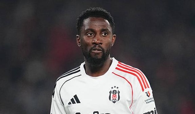 Wilfred Ndidi nằm trong tầm ngắm của Manchester United.