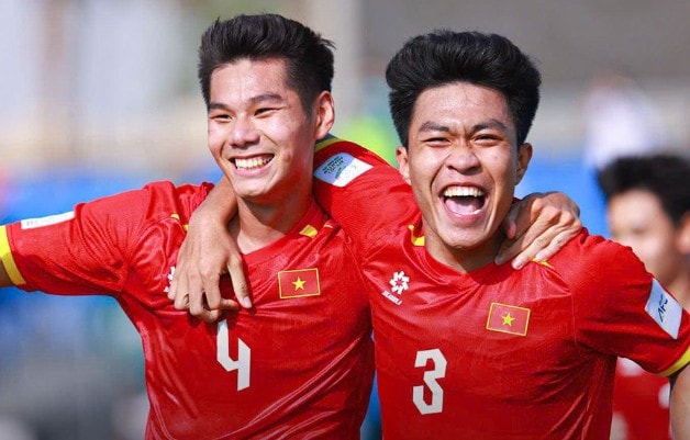 Sự vắng mặt của Nguyễn Hiểu Minh và Phạm Lý Đức là tổn thất lớn với hàng phòng ngự U23 Việt Nam. Ảnh: Ted Trần.