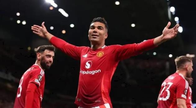 MU thành công hay thất bại với thương vụ Casemiro?