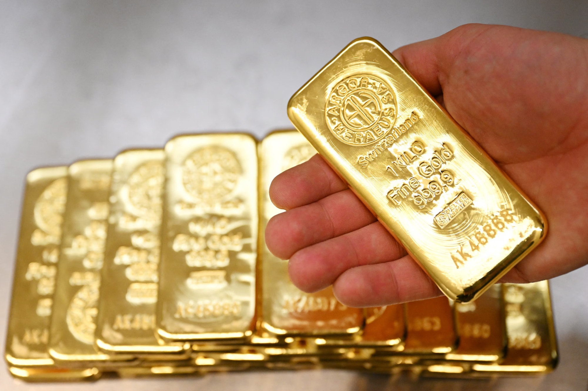 Giá vàng lúc 15h chiều 24/1/2026: Giá vàng thế giới, vàng miếng, vàng nhẫn