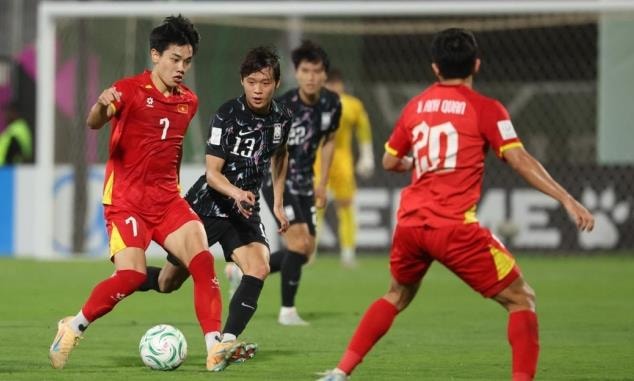 Tiền đạo Nguyễn Đình Bắc tỏa sáng tại giải châu Á