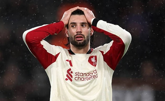 Dominik Szoboszlai nỗ lực nhưng không thể giúp Liverpool tránh khỏi thất bại.