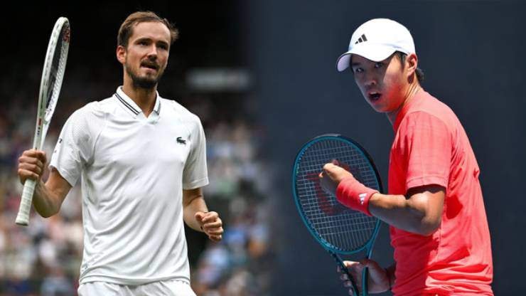 Medvedev (bên trái) và trận đấu duyên nợ với Tien (bên phải) tại vòng 4 Australian Open 2026