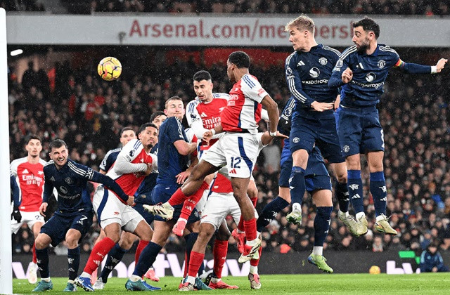Man United đại chiến Arsenal.