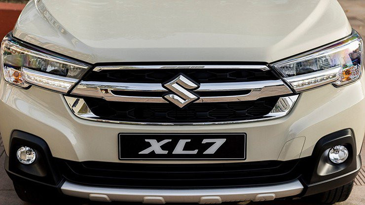 Thân xe Suzuki XL7 Hybrid
