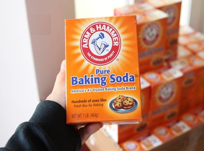 Baking soda được sử dụng rộng rãi trong ẩm thực và làm sạch rau quả