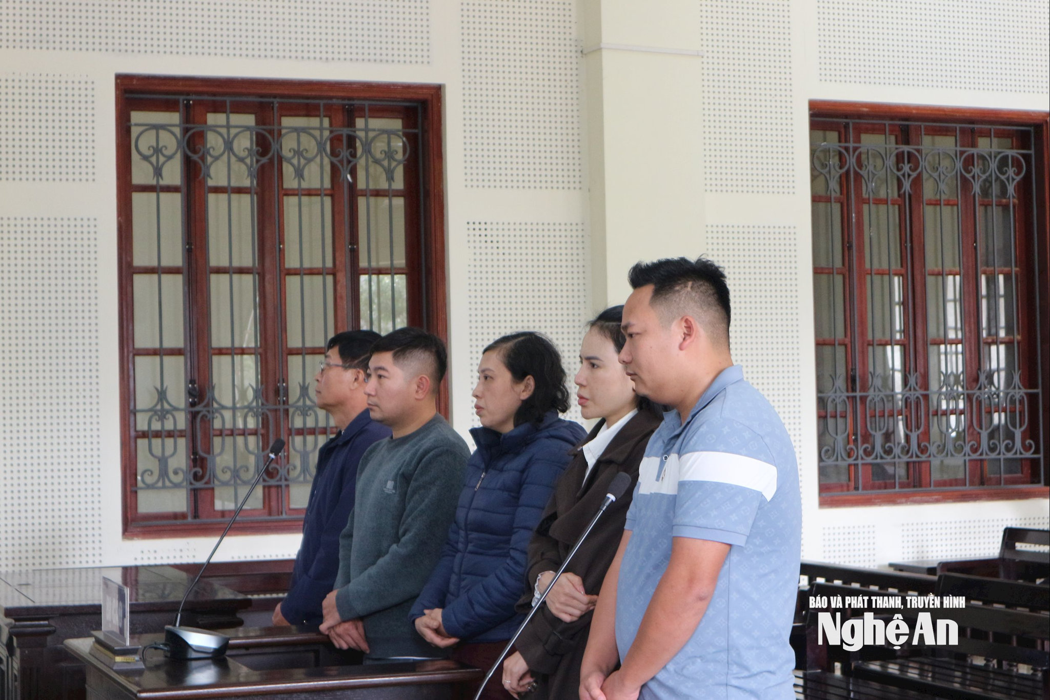 to chuc di nươc ngoai