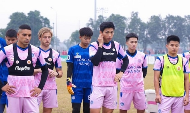 Các cầu thủ CAHN quay lại tập luyện chuẩn bị cho trận đấu với Selangor tại Shopee Cup.