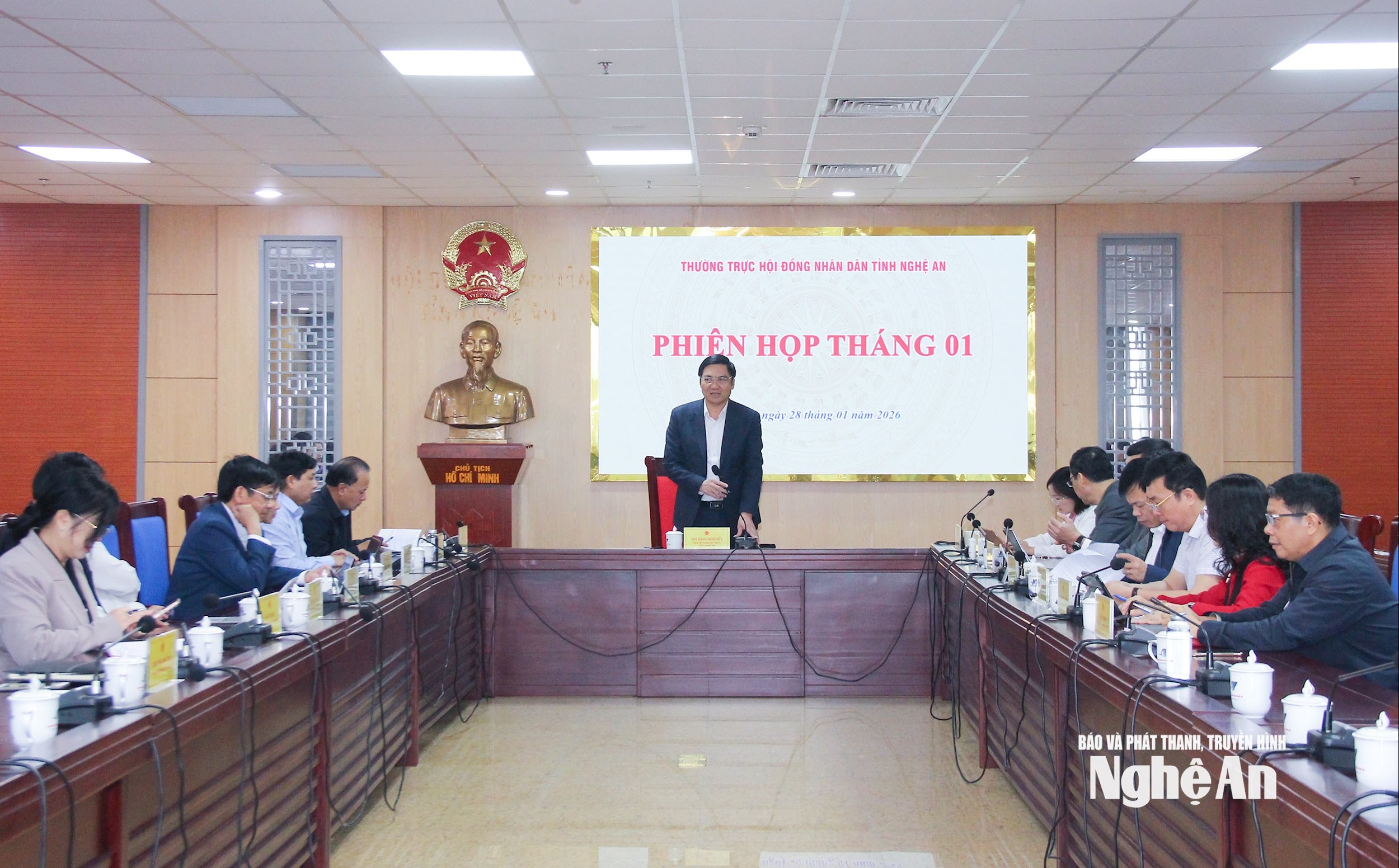 Quang cảnh phiên họp thường kỳ tháng 1/2026 của Thường trực HĐND tỉnh. Ảnh: Mai Hoa