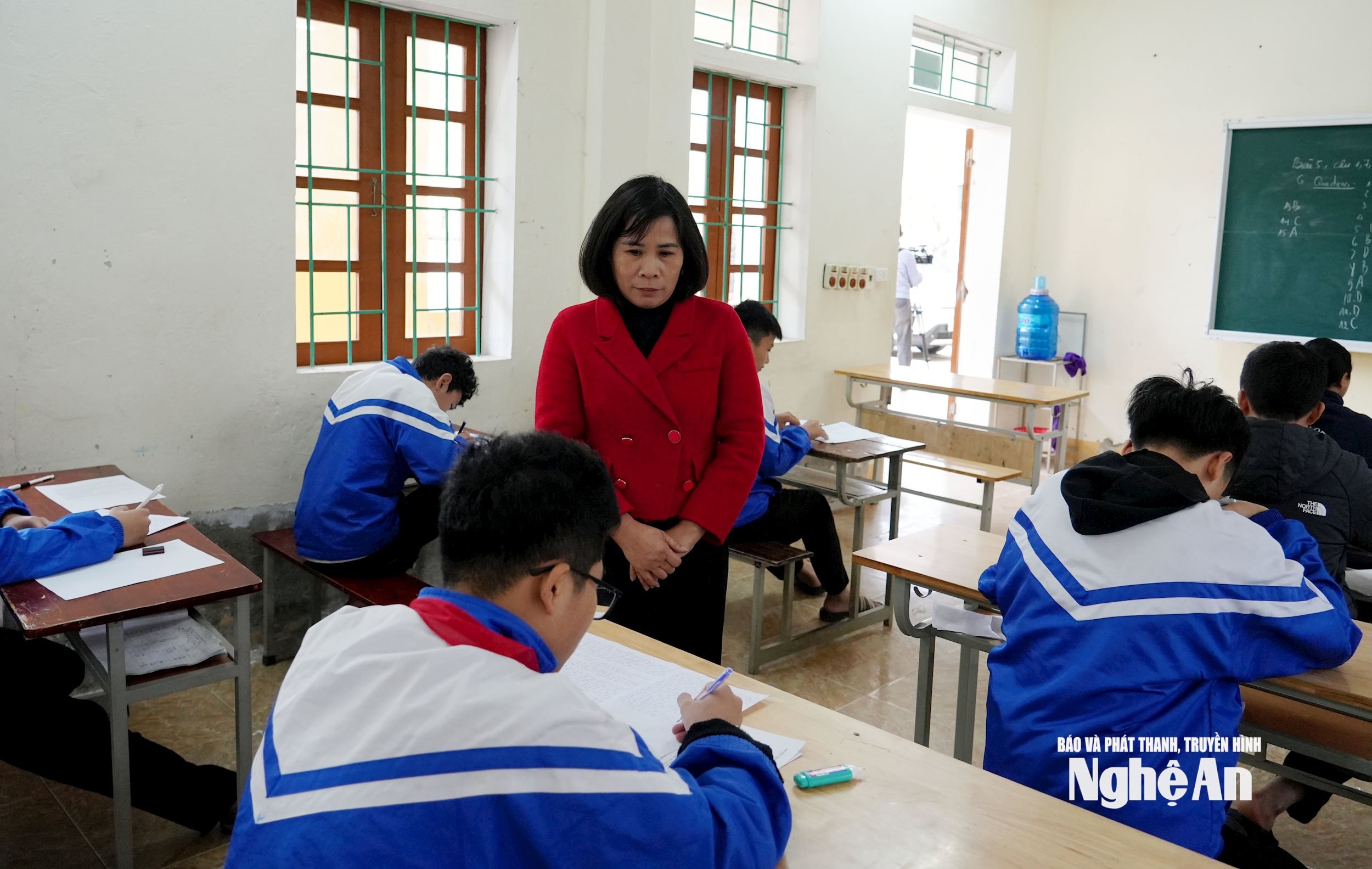 Tiết kiểm tra của học sinh Trường THCS Nghi Long, xã Trung Lộc. Ảnh - Mỹ Hà