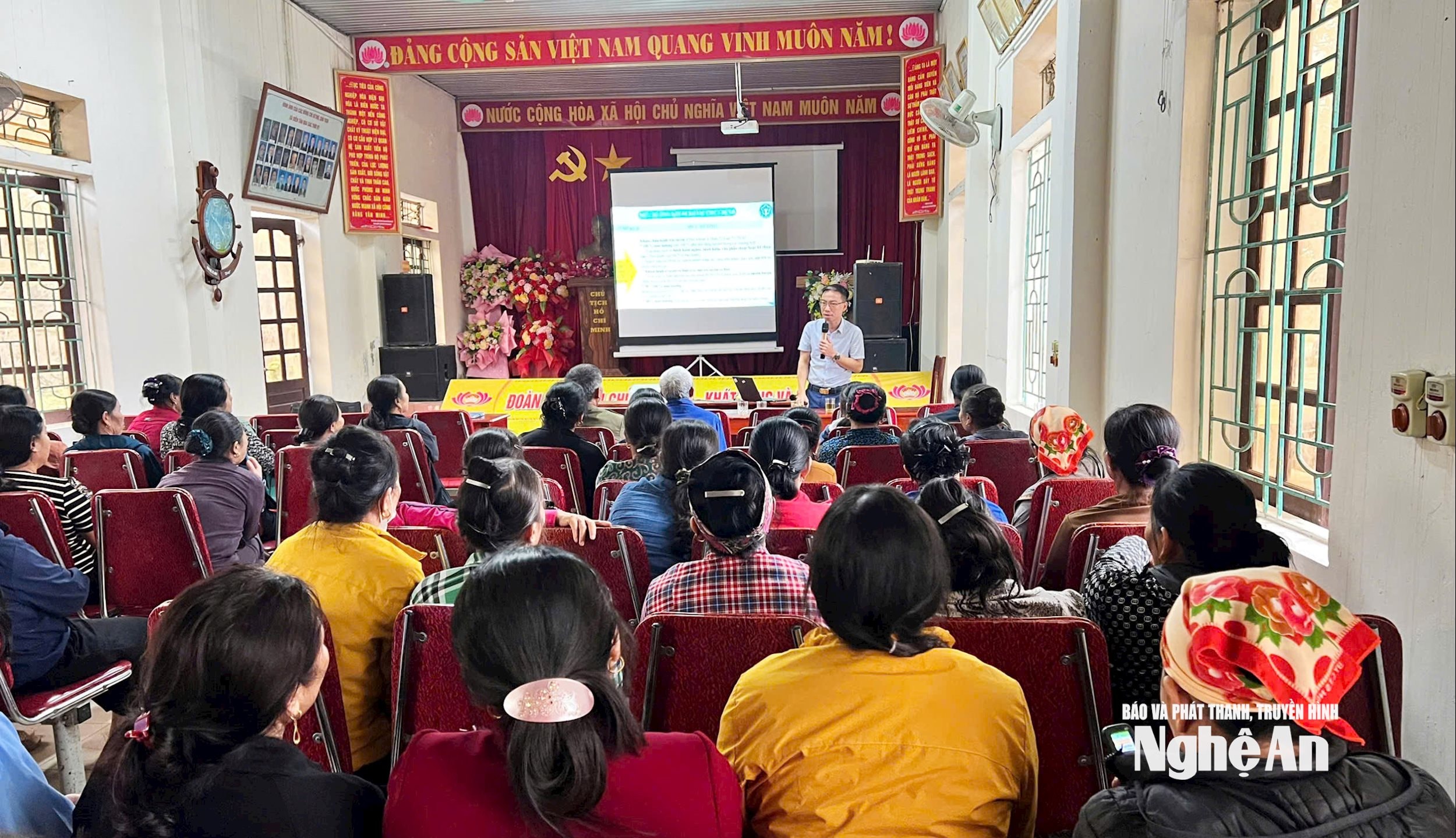 Hội nghị tuyên truyền chính sách BHXH tự nguyện, BHYT tại BHXH Diễn Châu