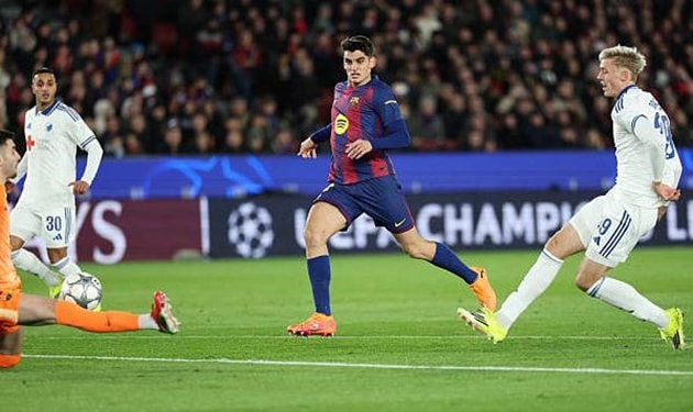 Barcelona lại bị thủng lưới sớm ở trận đấu với Copenhagen.