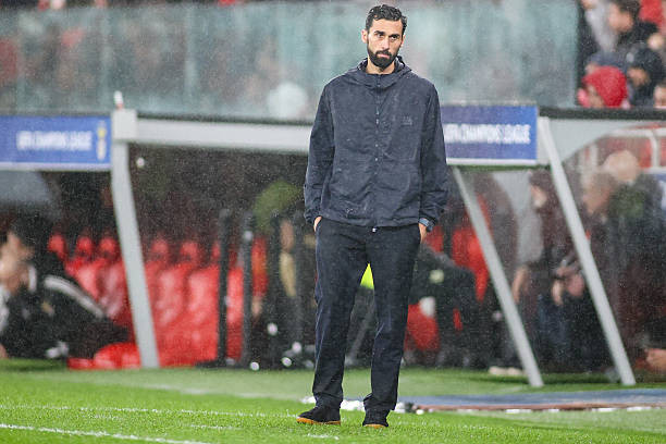 Alvaro Arbeloa chưa tìm ra lời giải để giúp Real Madrid đạt được sự ổn định.