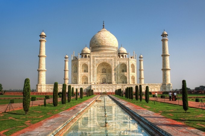 Đền Taj Mahal, điểm đến nổi tiếng với khách Việt tại Ấn Độ.