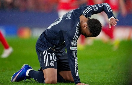 Kylian Mbappe nỗ lực trong màu áo Real Madrid nhưng không thể giúp đội nhà tránh khỏi thất bại.