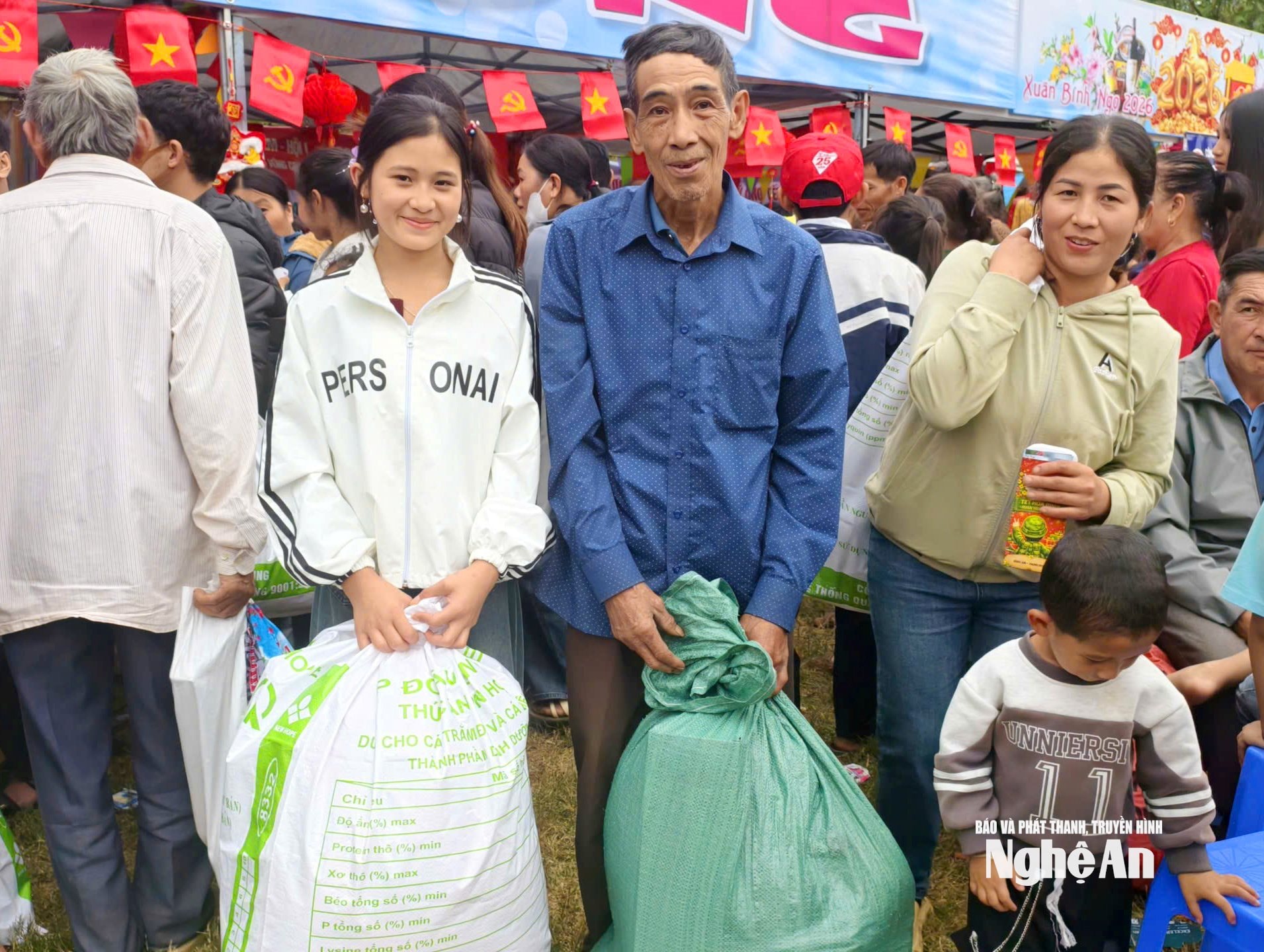 bà con vùng cao và những 
