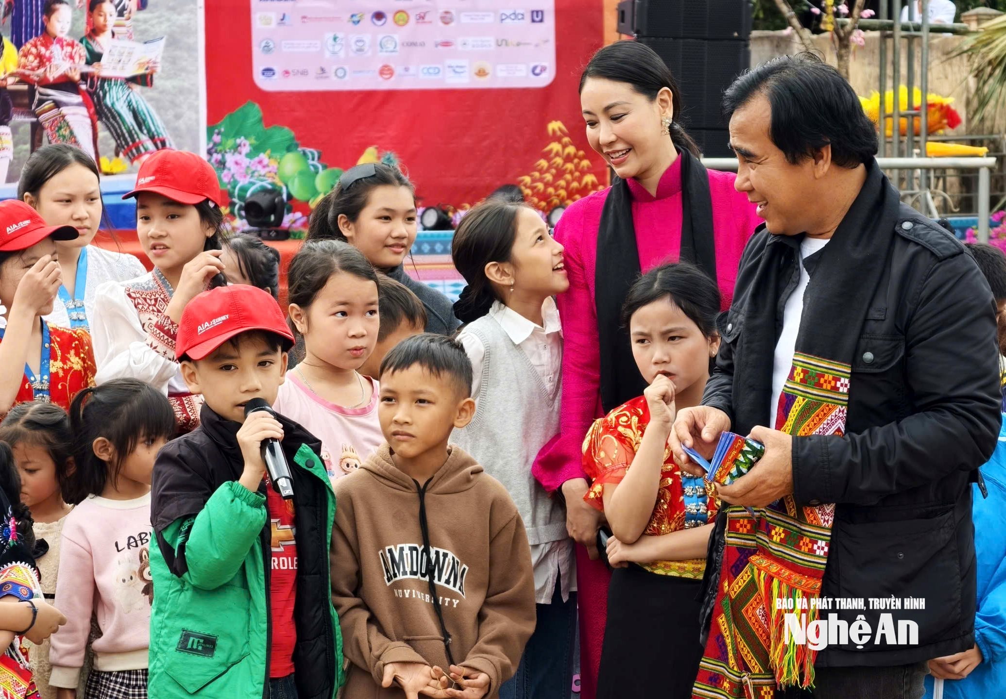 bà con vùng cao và những 