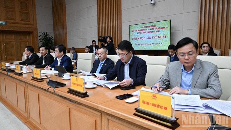 Đại diện lãnh đạo các tập đoàn, tổng công ty, doanh nghiệp nhà nước tham dự phiên họp. (Ảnh: Trần Hải) ndo_br_b1-1489.jpg