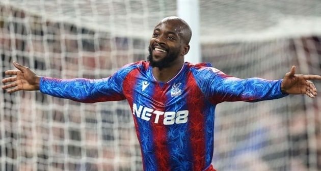 Jean-Philippe Mateta đang chờ đợi để hoàn tất thủ tục gia nhập AC Milan.