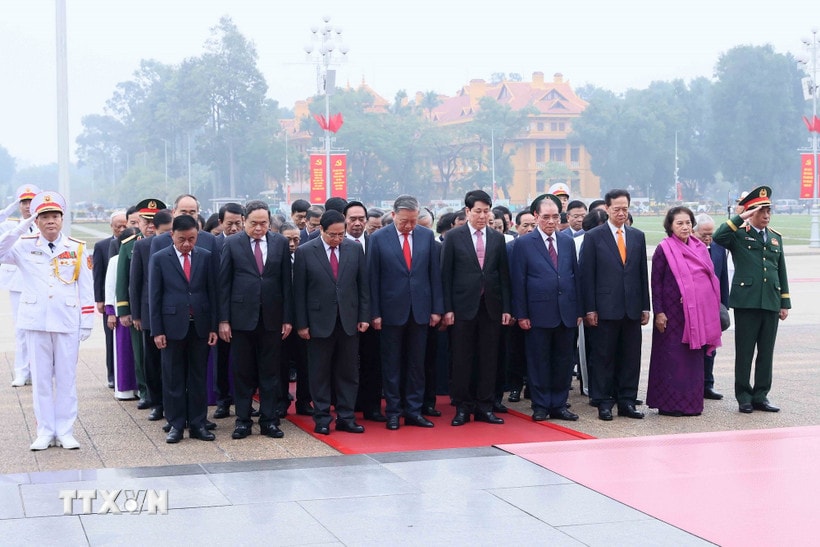 lanh-dao-dang-nha-nuoc-vieng-chu-tich-ho-chi-minh-nhan-ky-niem-96-nam-ngay-thanh-lap-dang-3.jpg