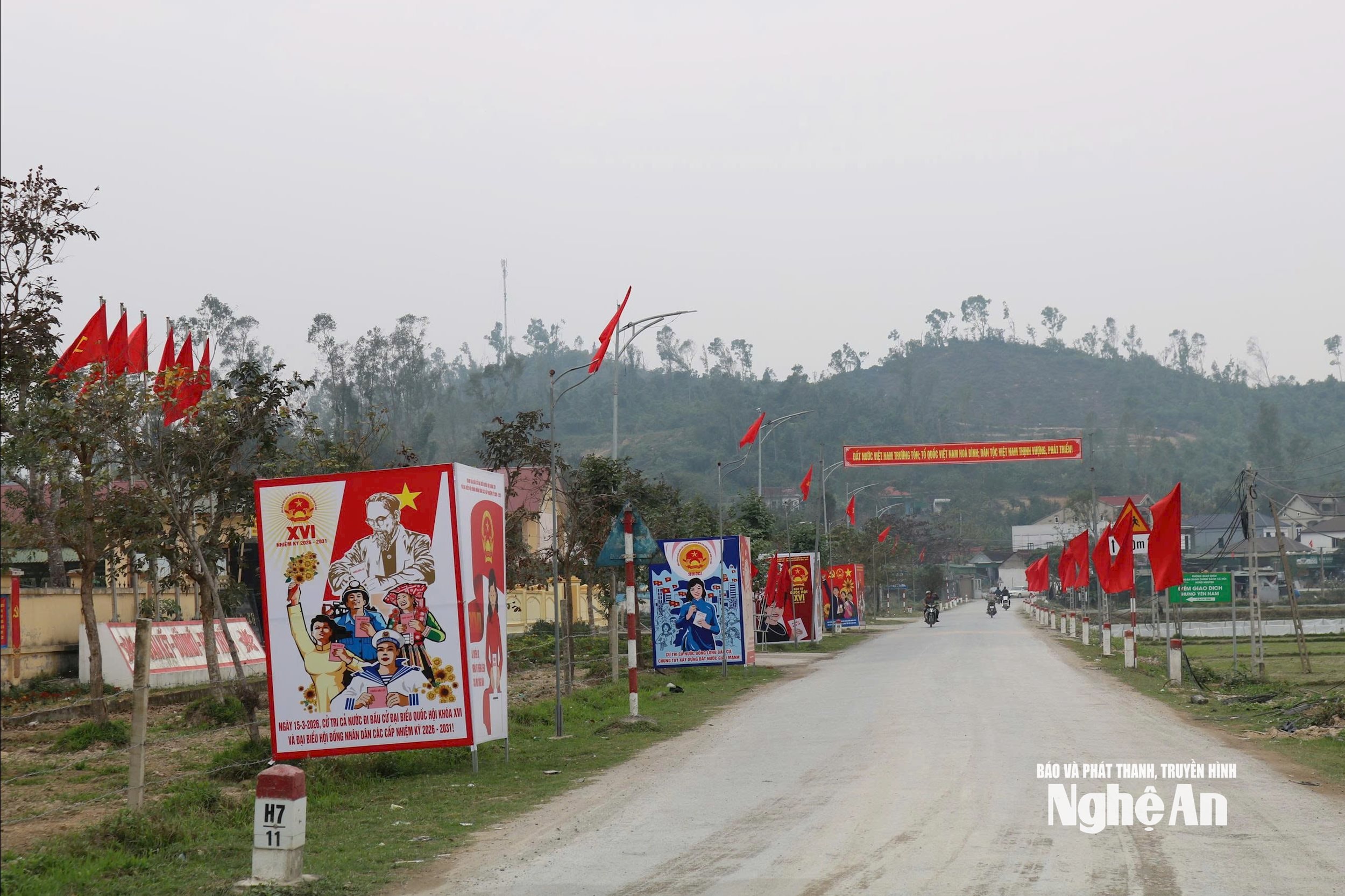  bầu cử 8 Yên trung