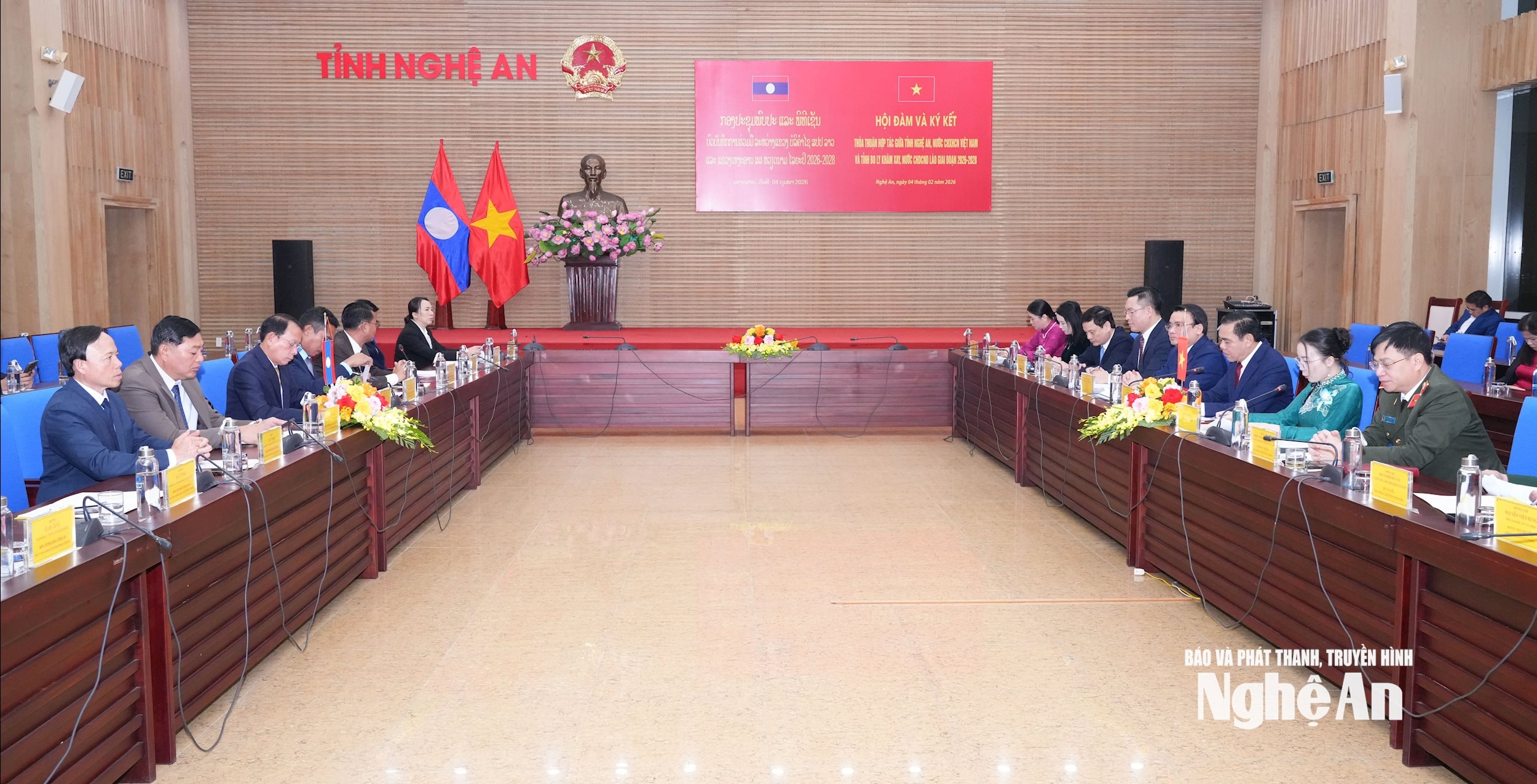 toàn cảnh