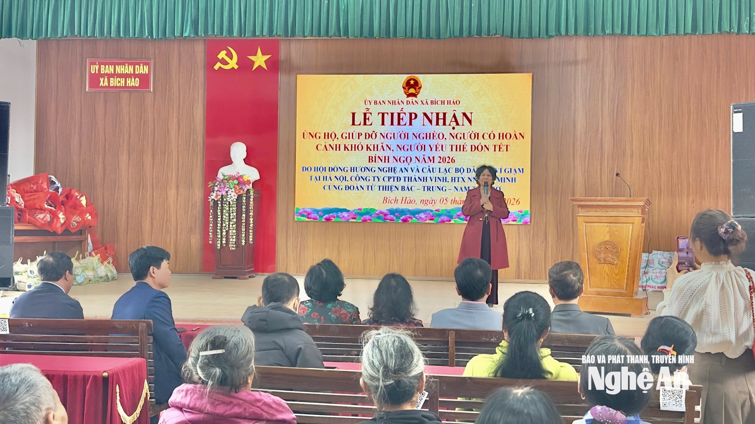 Bà Nguyễn Thị Thành phát biểu tại chương trình trao quà Tết