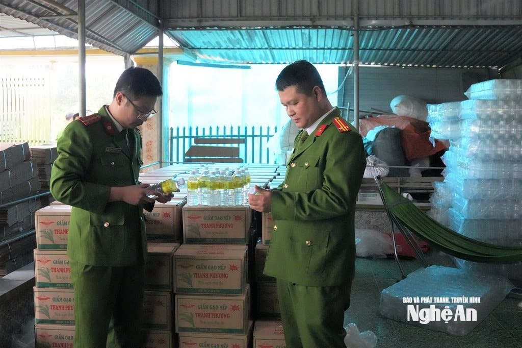 Cảnh sát thu giữ