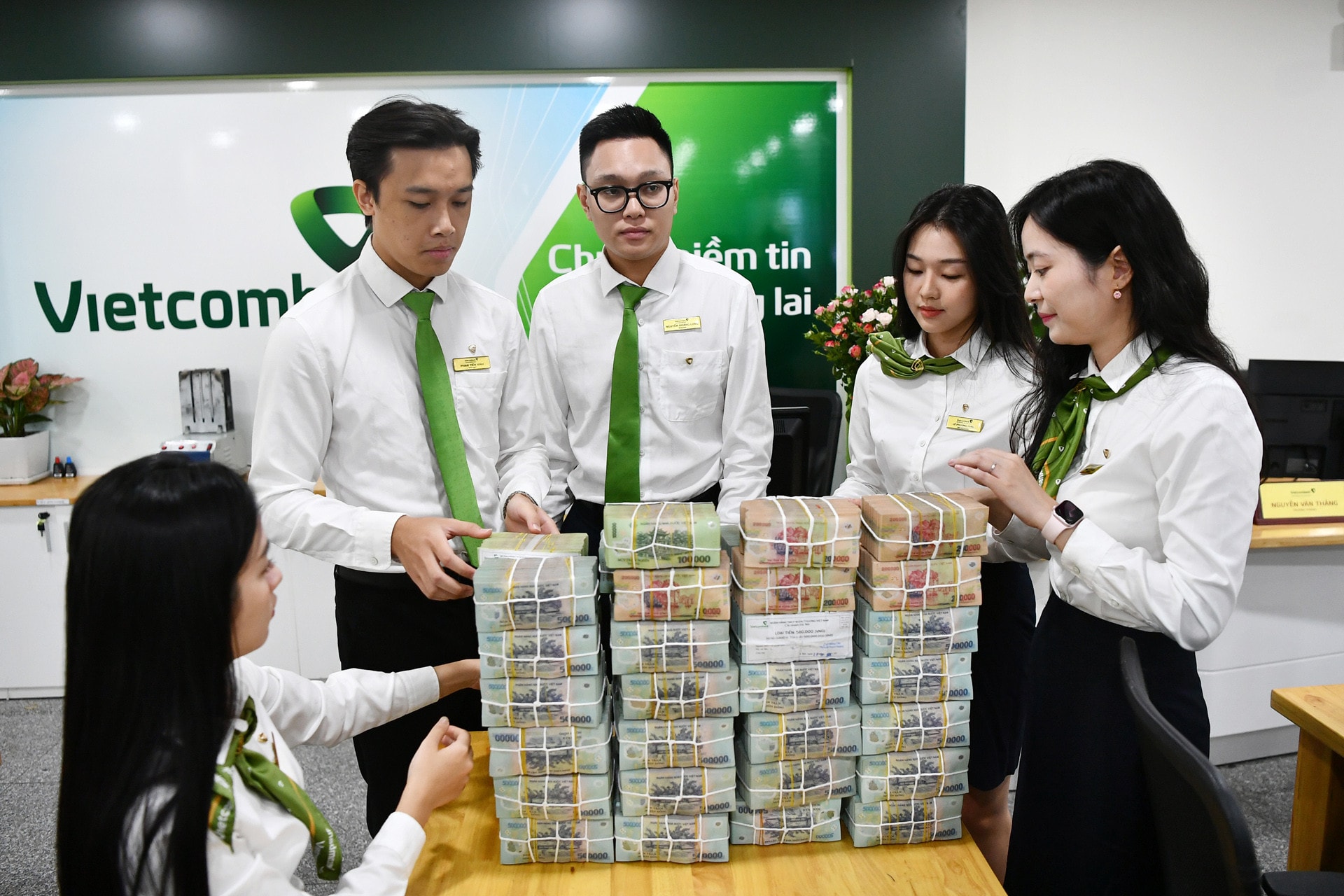 Tín dụng ngân hàng tập trung vào sản xuất