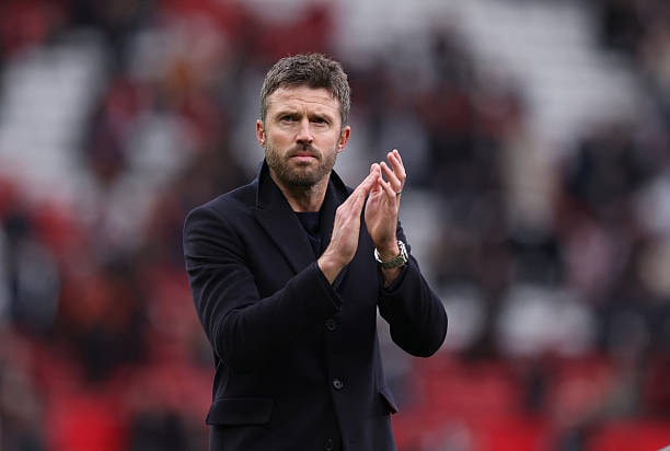 Michael Carrick áp dụng phương pháp tiếp cận gần gũi và linh hoạt hơn so với người tiền nhiệm Ruben Amorim.