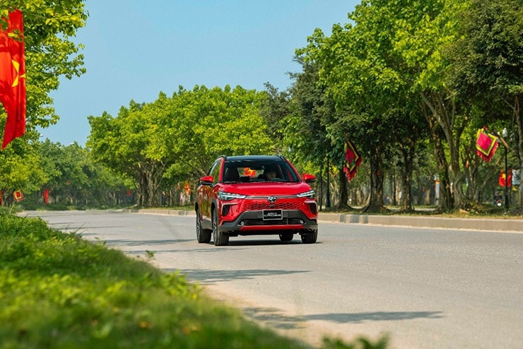 Ngoại thất Toyota Corolla Cross với ngôn ngữ thiết kế mới