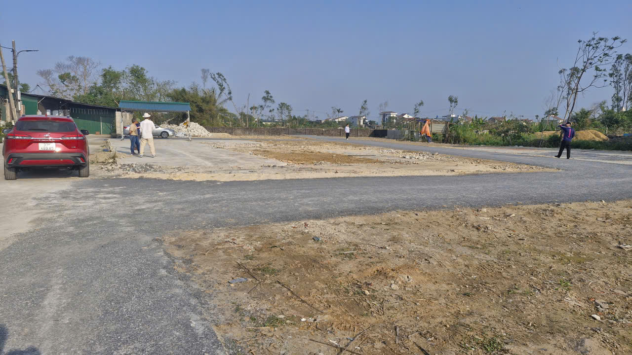 Một khu phân lô do cá nhân thực hiện ở phường Vinh Phú. Ảnh: Nhật Lân