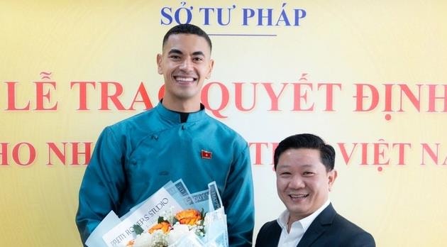 Trung vệ Đỗ Phi Long sở hữu chiều cao 1,95m sẽ là chốt chặn tin cậy của ĐT Việt Nam.