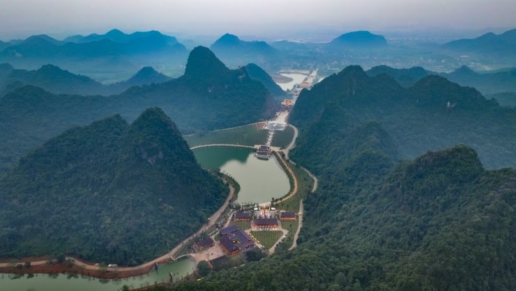 Thung Ui - điểm du lịch mới đẹp như Phượng Hoàng cổ trấn tại Ninh Bình