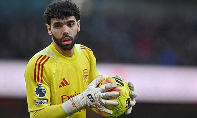 Thủ thành David Raya duy trì sự tập trung tối đa trong hiệp hai trận gặp Sunderland.