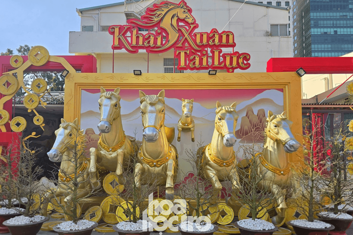 Gia đình ngựa tại cụm tiểu cảnh Khai Xuân Tài Lực